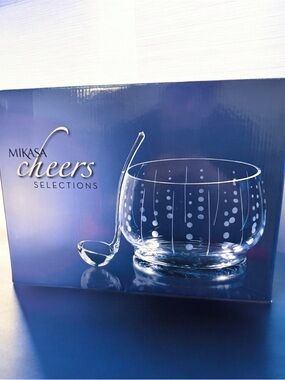 Mikasa Clear Glass Punch Bowl with Ladle – Polka Dot Design